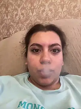 Snapshot of twobabesweet chatting on March 23, 2025, 4:27 am twobabesweet online show from March 23, 2025, 4:27 am