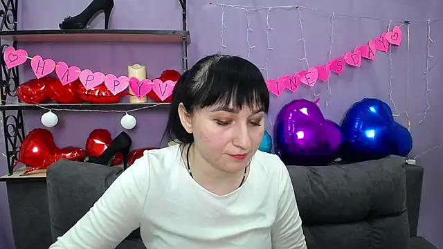 NinaFlawlees online show from February 5, 2025, 7:10 pm