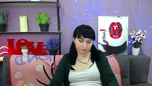 NinaFlawlees online show from March 14, 2025, 2:31 am