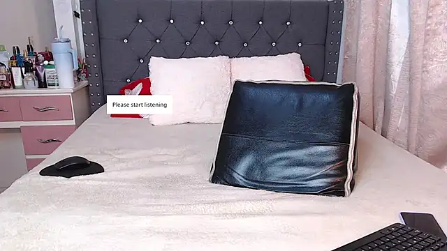 Snapshot of CanndyBrunett chatting on February 14, 2026, 8:38 pm CanndyBrunett online show from February 14, 2026, 8:38 pm