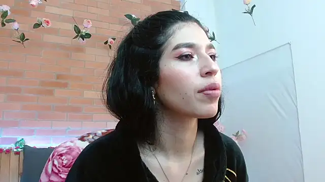 adriscute online show from June 21, 2026, 2:36 am