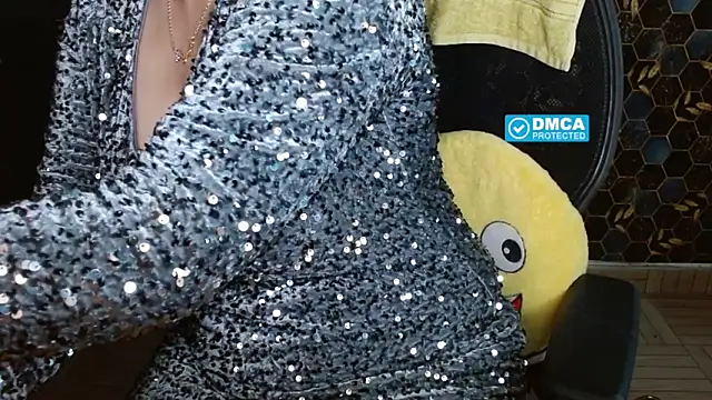 KinderrJoy online show from February 3, 2026, 4:43 am