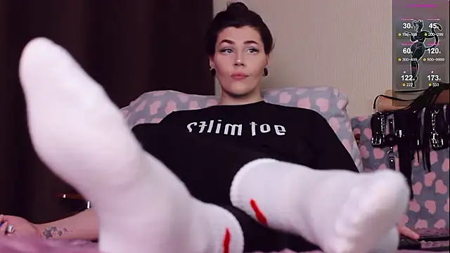 Luna Blake online show from December 7, 2024, 9:00 pm