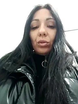 LeticiaWoods online show from January 8, 2025, 1:41 pm