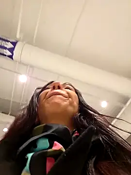 LeticiaWoods online show from September 25, 2025, 11:58 am