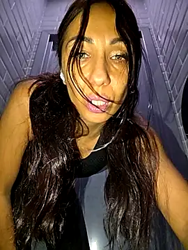 LeticiaWoods online show from October 22, 2025, 8:36 am