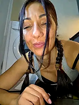 LeticiaWoods online show from January 5, 2026, 5:27 pm