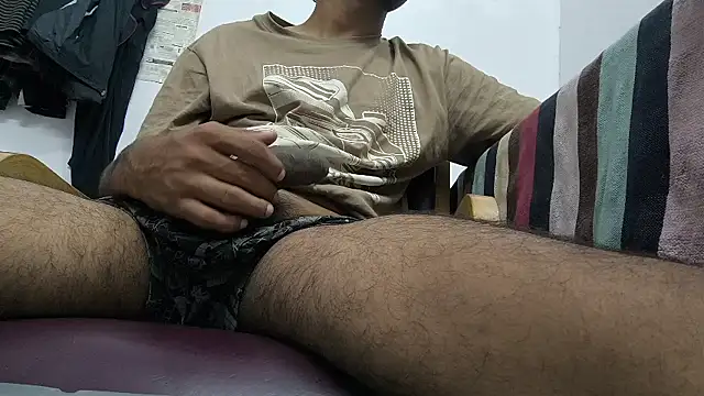 Snapshot of Im_Aryan chatting on October 26, 2025, 5:24 am Im Aryan online show from October 26, 2025, 5:24 am