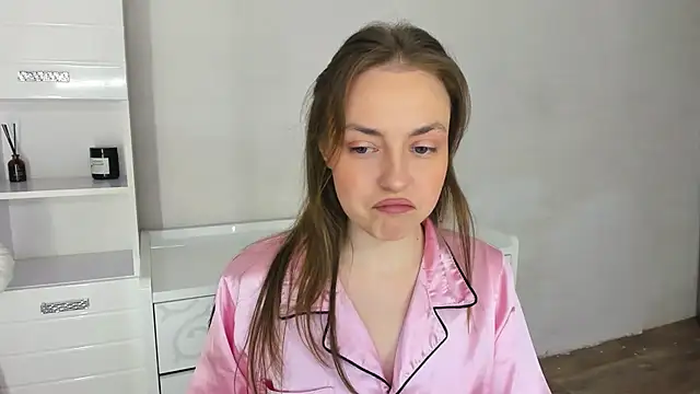 Snapshot of JessicaNickson chatting on October 31, 2025, 3:24 pm JessicaNickson online show from October 31, 2025, 3:24 pm