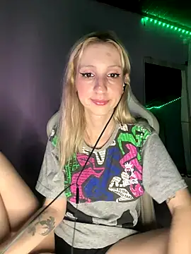 Snapshot of bunnydark00 chatting on December 4, 2025, 4:44 am bunnydark00 online show from December 4, 2025, 4:44 am