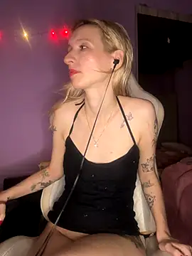 Snapshot of bunnydark00 chatting on December 13, 2025, 7:53 pm bunnydark00 online show from December 13, 2025, 7:53 pm