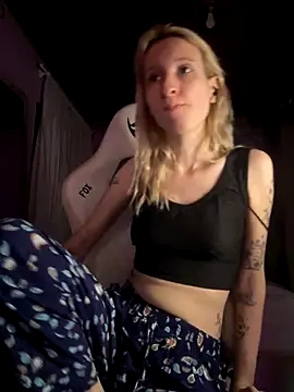 Snapshot of bunnydark00 chatting on December 20, 2025, 12:40 am bunnydark00 online show from December 20, 2025, 12:40 am