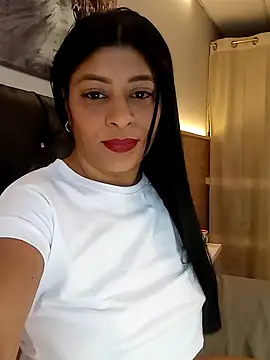 Lashmy111 online show from October 5, 2025, 5:28 am