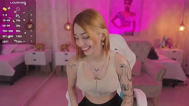 Snapshot of LITTLE-VIVI chatting on February 17, 2025, 3:15 am LITTLE-VIVI online show from February 17, 2025, 3:15 am