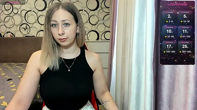 Snapshot of KristinaVegasss chatting on February 17, 2025, 9:56 am KristinaVegasss online show from February 17, 2025, 9:56 am
