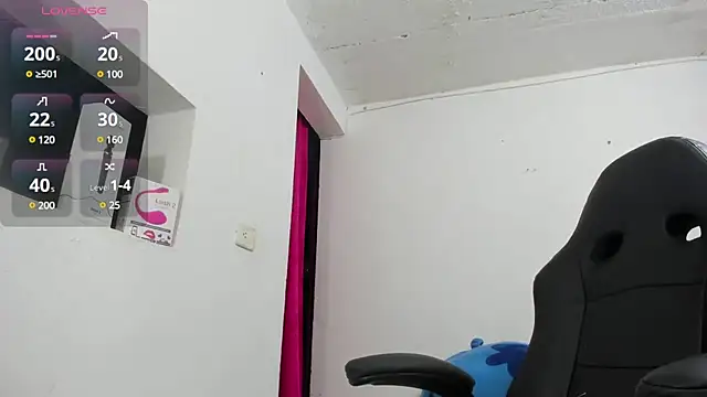 Snapshot of susy_bigboobs chatting on December 3, 2024, 8:38 am susy bigboobs online show from December 3, 2024, 8:38 am