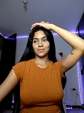 Snapshot of Sallye_ chatting on February 10, 2025, 7:58 am Sallye  online show from February 10, 2025, 7:58 am