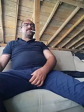 masculine bear daddy online show from May 31, 2026, 2:13 pm