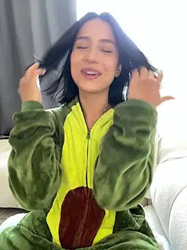 Snapshot of Ale_Lewis chatting on February 14, 2025, 8:37 pm Ale Lewis online show from February 14, 2025, 8:37 pm