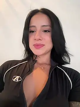 Snapshot of Ale_Lewis chatting on March 17, 2025, 9:45 pm Ale Lewis online show from March 17, 2025, 9:45 pm