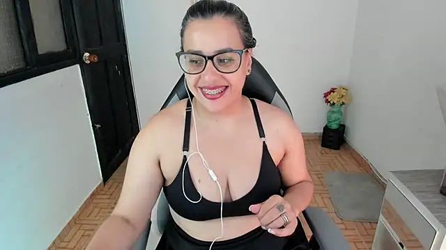 Snapshot of smile_sweetpao chatting on March 10, 2025, 6:38 am smile sweetpao online show from March 10, 2025, 6:38 am