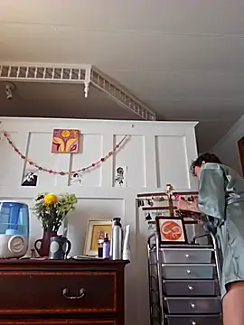 Snapshot of mossy_kiss chatting on February 20, 2025, 4:03 pm mossy kiss online show from February 20, 2025, 4:03 pm