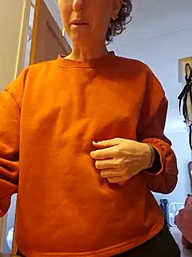 Snapshot of mossy_kiss chatting on March 17, 2025, 5:49 pm mossy kiss online show from March 17, 2025, 5:49 pm