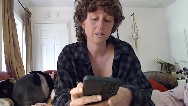 Snapshot of mossy_kiss chatting on September 9, 2025, 4:17 pm mossy kiss online show from September 9, 2025, 4:17 pm