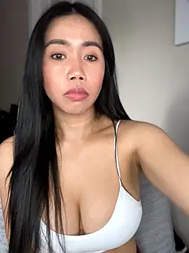 JazzieXo online show from April 2, 2026, 9:23 pm