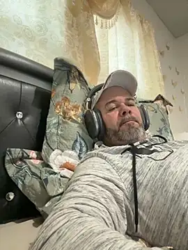 Snapshot of Cristian-Brayan chatting on September 27, 2025, 11:48 am Cristian-Brayan online show from September 27, 2025, 11:48 am