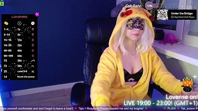 Snapshot of strawberry_muffin chatting on December 3, 2024, 7:55 pm strawberry muffin online show from December 3, 2024, 7:55 pm