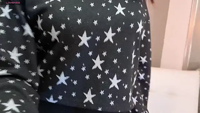 Alexa Thaylor  online show from March 6, 2026, 4:25 pm