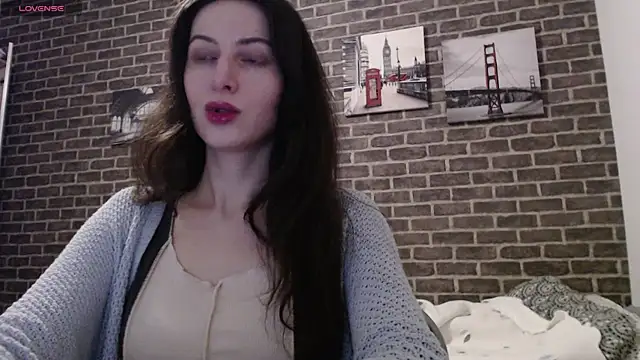  Hot Lady  online show from January 7, 2025, 8:52 pm