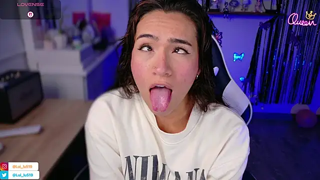 ImLui lu online show from April 10, 2026, 11:20 pm