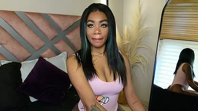 emely brandon online show from March 11, 2025, 6:52 pm