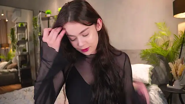 AuroraMari online show from November 12, 2025, 11:14 pm