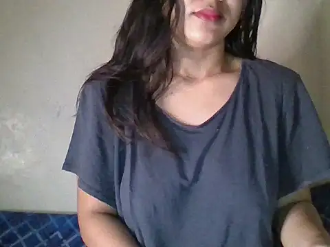  smiling4u  online show from March 21, 2026, 8:45 pm