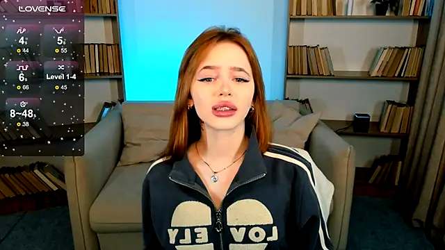 Snapshot of Phoenix_Margo chatting on March 5, 2025, 2:36 am Phoenix Margo online show from March 5, 2025, 2:36 am