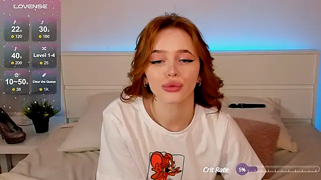 Snapshot of Phoenix_Margo chatting on March 6, 2025, 5:35 am Phoenix Margo online show from March 6, 2025, 5:35 am