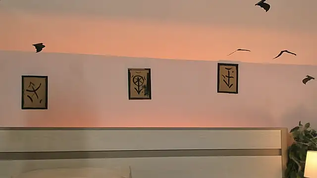 Snapshot of Phoenix_Margo chatting on October 30, 2025, 5:42 am Phoenix Margo online show from October 30, 2025, 5:42 am