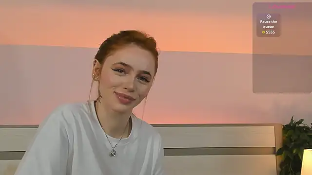 Snapshot of Phoenix_Margo chatting on November 4, 2025, 3:38 am Phoenix Margo online show from November 4, 2025, 3:38 am