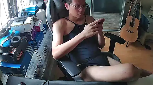 swimsuitloves online show from March 23, 2025, 7:31 am