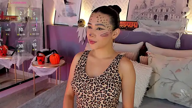 susan cute198 online show from November 1, 2025, 12:07 pm