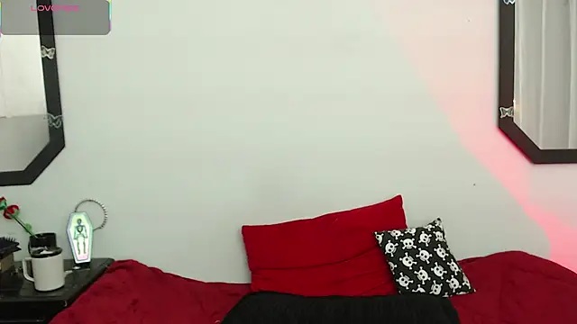 Amy Aloqua online show from November 27, 2025, 3:47 pm