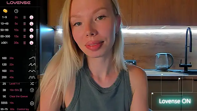Snapshot of Olivia_Bells chatting on June 20, 2026, 9:06 pm Olivia Bells online show from June 20, 2026, 9:06 pm