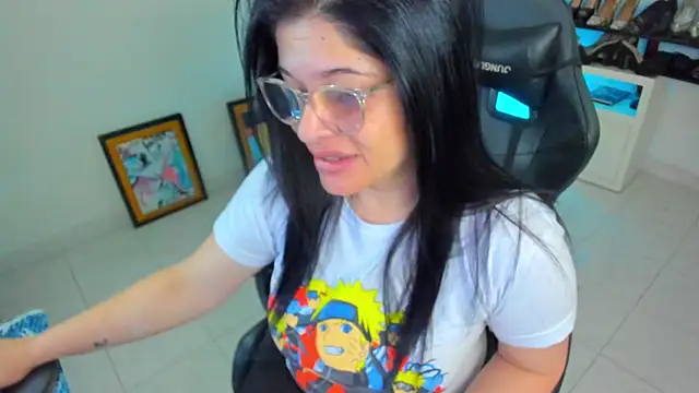 BellaFlaming online show from April 6, 2026, 10:49 am