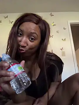 Iceblanca online show from April 16, 2026, 9:39 pm