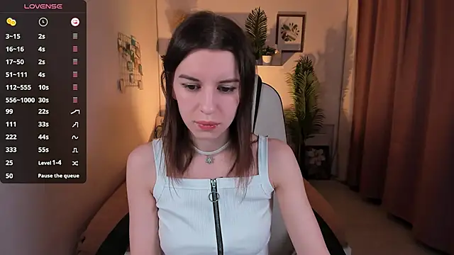 MelisaCoy online show from December 13, 2024, 1:55 pm