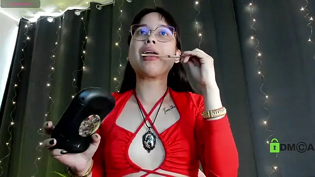 Snapshot of shantalc3rezo chatting on January 14, 2025, 7:21 pm shantalc3rezo online show from January 14, 2025, 7:21 pm