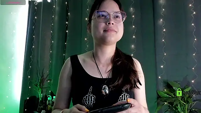 Snapshot of shantalc3rezo chatting on February 4, 2025, 9:10 pm shantalc3rezo online show from February 4, 2025, 9:10 pm